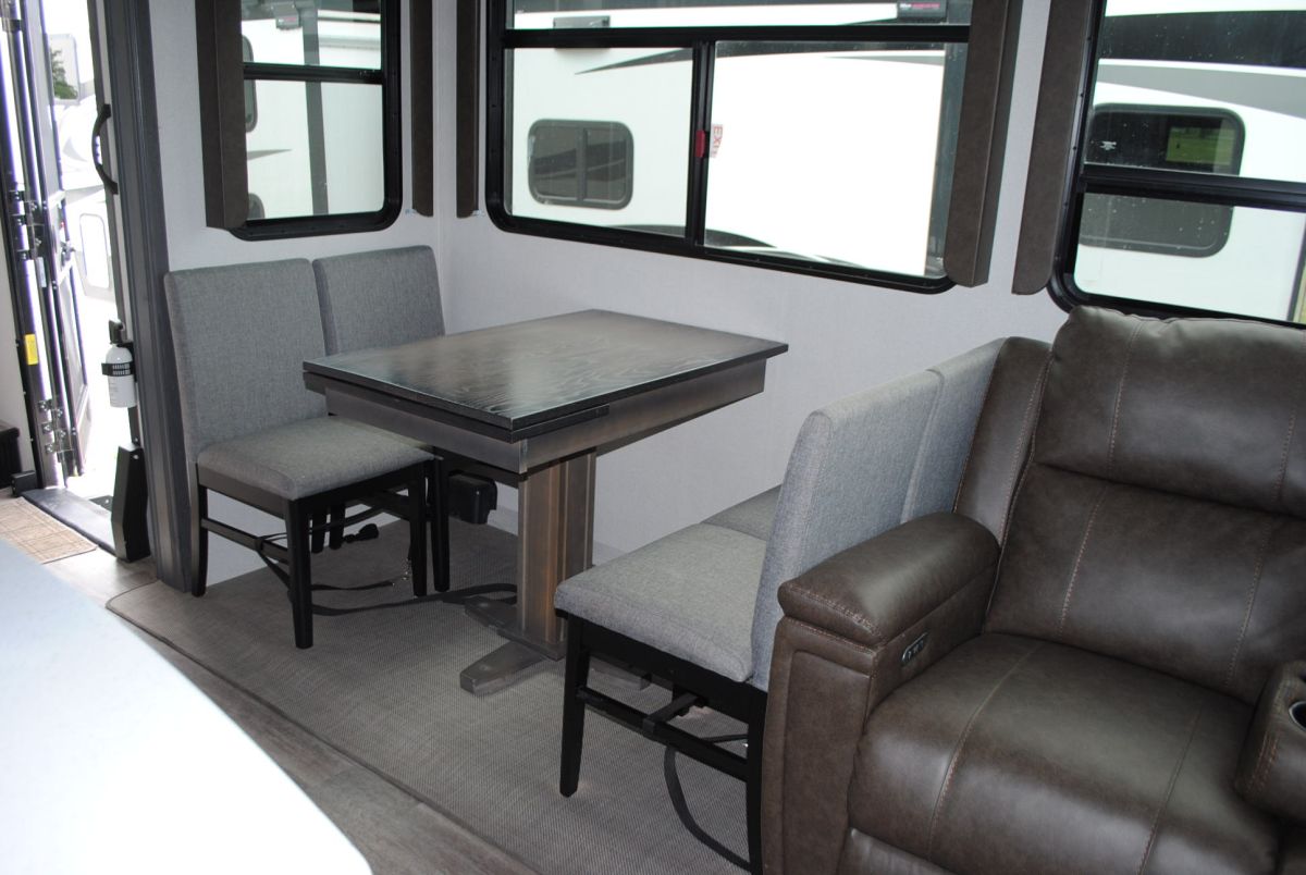 2019 KEYSTONE COUGAR Lakewood RV Sales Downing, MO