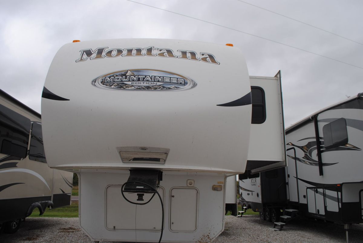 2018 PRIME TIME FURY TOY HAULER Lakewood RV Sales Downing, MO