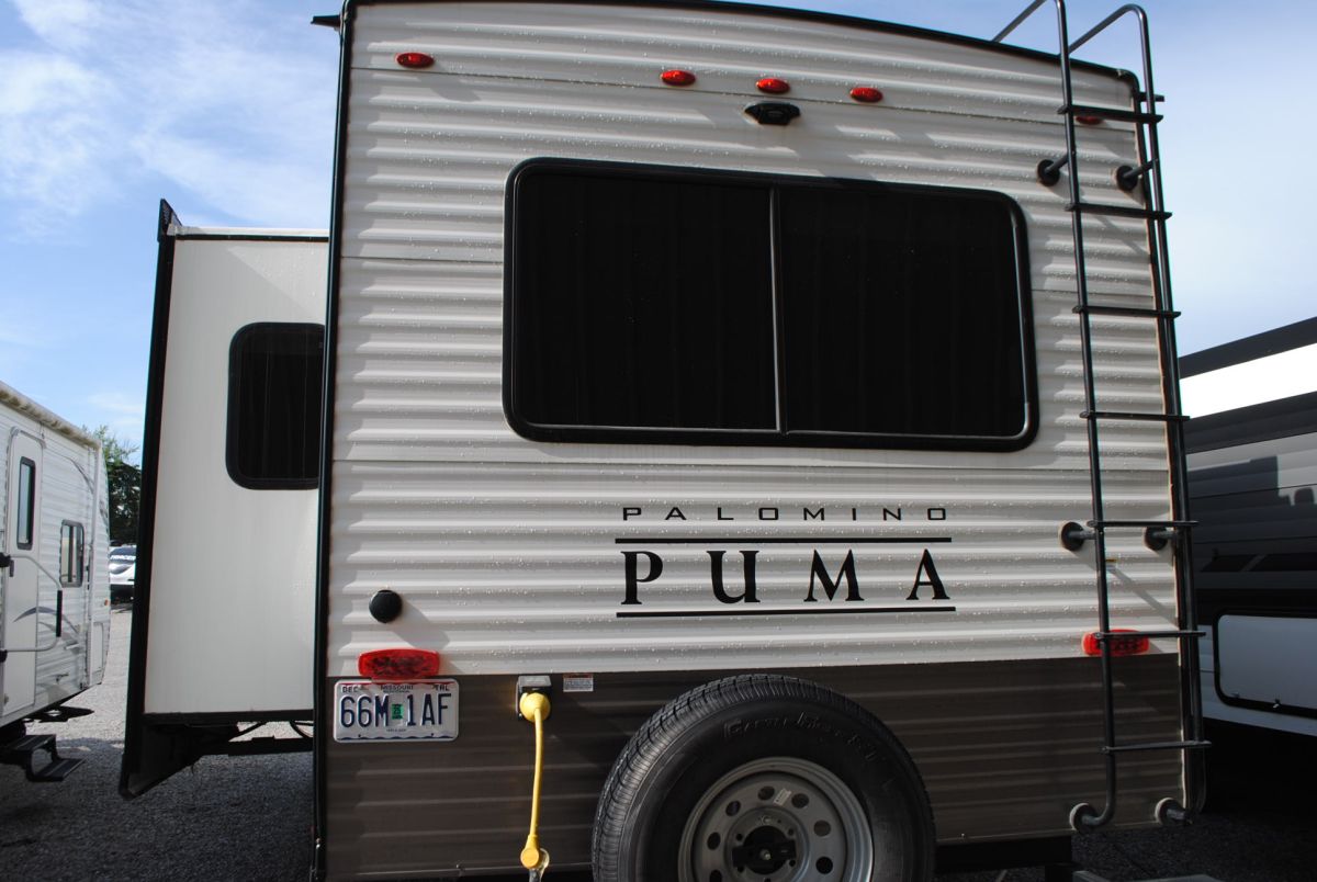 2018 FOREST RIVER SABRE Lakewood RV Sales Downing, MO