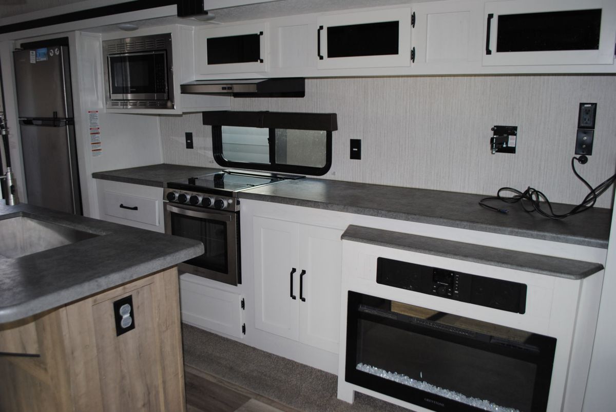 2018 HEARTLAND PROWLER Lakewood RV Sales Downing, MO